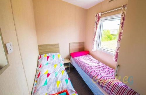 Camber Resort | SP84 - Camber Sands Holiday Park - 3 Bedroom - Sleeps 8 - Private Parking