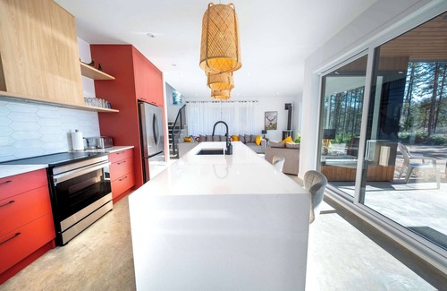 Saint-Gabriel-de-Valcartier Ski Chalet | Spa & River - Le Saint-Gabriel