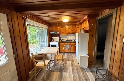 Val Morin Ski Chalet | Spa chalet located on the private lake close to ski resort with hot tub