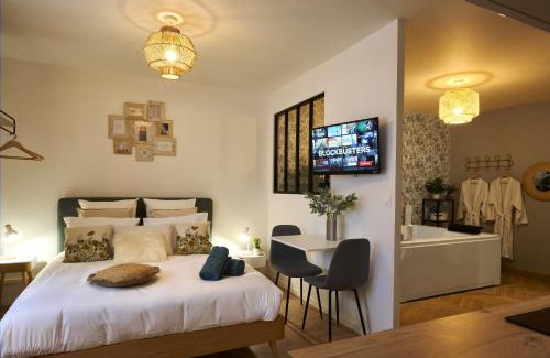 Perigueux Apartment | Spa, Love & Relax