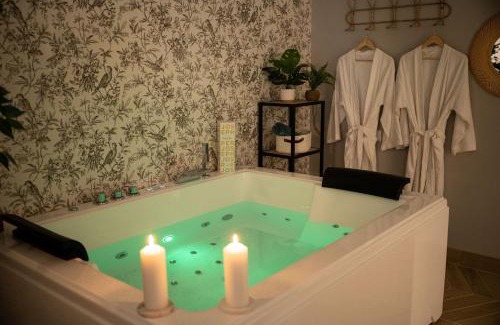 Perigueux Apartment | Spa, Love & Relax