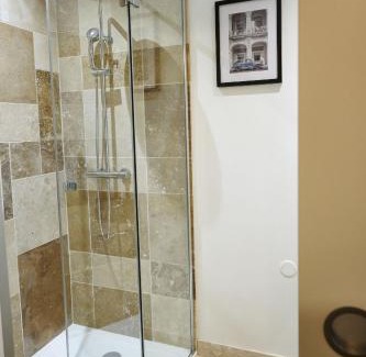 Perigueux Apartment | Spa, Love & Relax