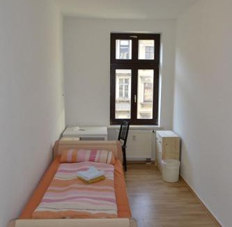 Anger-Crottendorf Apartment | Space Hotel im Campus der JvP Schule