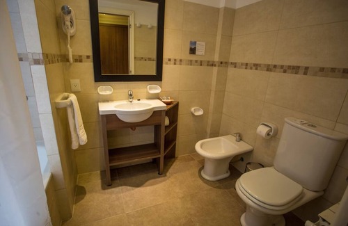 San Carlos de Bariloche Hotel | Spacious Room Perfect for Scenic Escapes - with Heated Indoor Swimming Pool