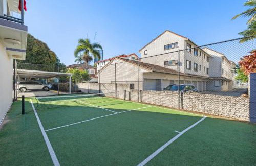 Southport Apartment | Spacious 1-Bed with Swimming Pool & Tennis Court