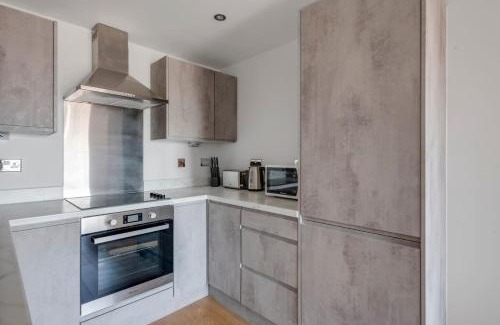 Leeds Apartment | Spacious 1 Bedroom Apartment in a Converted Mill