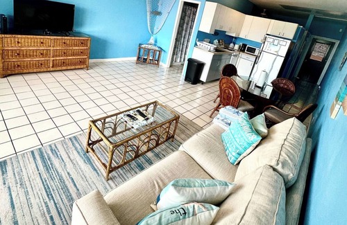 Red Hook Condo | Spacious 1Bed 1Bath Condo In Downtown Red Hook