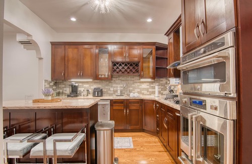 Bushwick Apartment | Spacious 1BR with King Bed, AC, WiFi & Streaming Entertainment.
