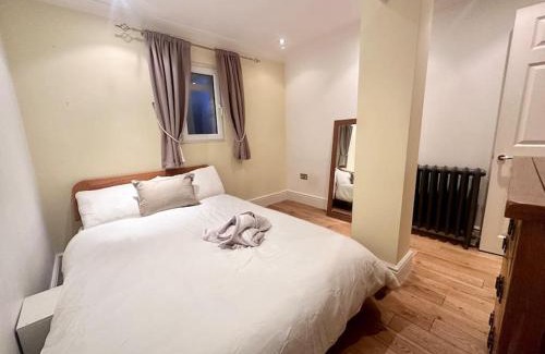 Dartmouth Park Apartment | Spacious 2 bedroom apartment