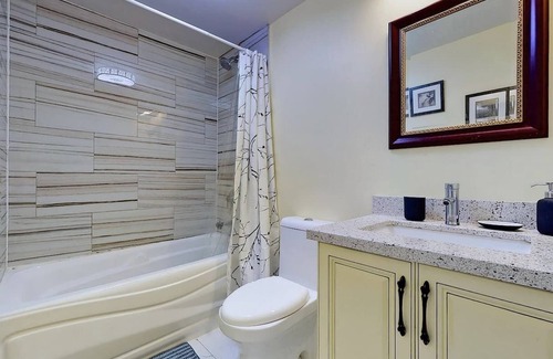 Kennedy Park Apartment | Spacious 2 Bedroom Basement