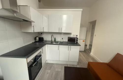 Fulham Broadway Apartment | Spacious 2 Bedroom Flat In Heart of London!