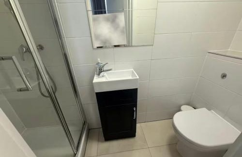 Fulham Broadway Apartment | Spacious 2 Bedroom Flat In Heart of London!
