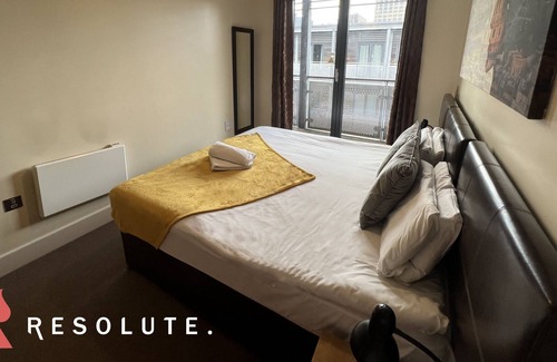 Theatreland Birmingham Apartment | ★ Spacious 2 Bedroom Arcadian Centre w/ Balcony