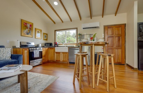 Placencia Cabin | Spacious 2-Bedroom-Lagoon Views-Pool-Maya Beach