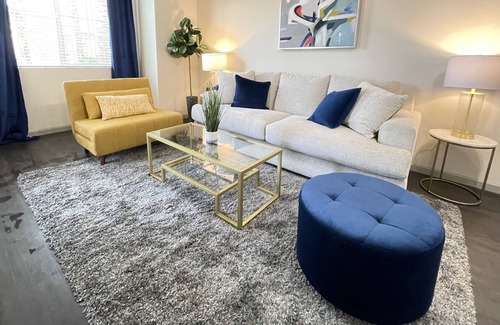 Camarillo Apartment | Spacious 2 bedroom on ground floor at Downtown Camarillo