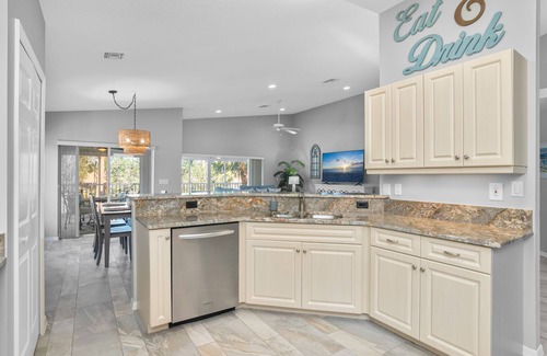 San Carlos Park Condo | Spacious 2BR, 2BA- Condo in private gated community over looking golf course!