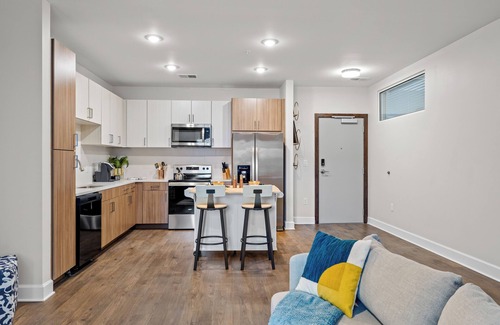Eighth Avenue Apartment | Spacious 2BR N Gulch – Walk to Broadway & Rooftops