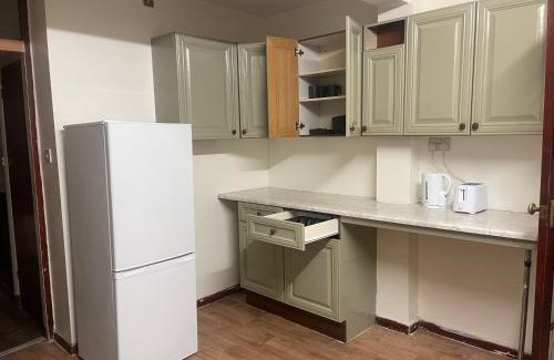 Havering House | Spacious 3-Bed Home in Rainham