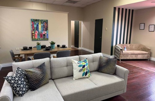 Newtown Apartment | Spacious 3-bedroom apartment with WiFi, AC in lovely Port of Spain