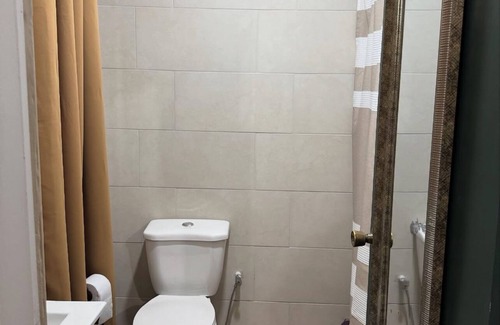 Newtown Apartment | Spacious 3-bedroom apartment with WiFi, AC in lovely Port of Spain