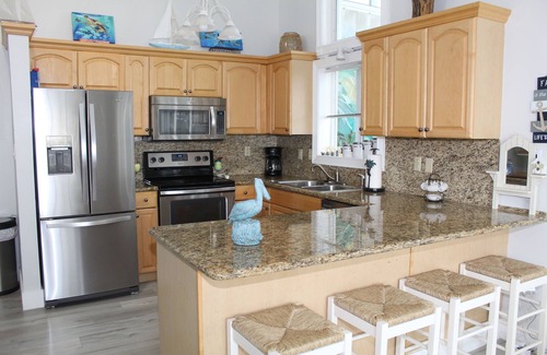 Indian Waterways House | Spacious 3 bedroom home in Plantation key with 30 foot dock