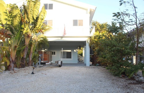 Indian Waterways House | Spacious 3 bedroom home in Plantation key with 30 foot dock