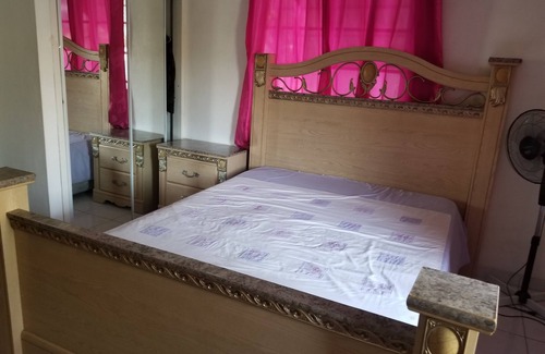 Spanish Town House | Spacious 3-bedroom building in amazing Spanish Town with WiFi