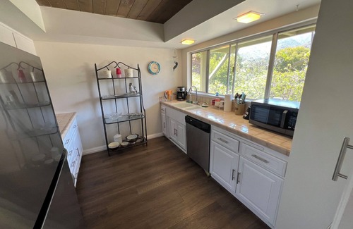 Avalon House | Spacious 3-bedroom townhome in enchanting Avalon, Catalina Island