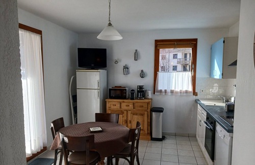 Bourg-Saint-Maurice Apartment | Spacious 3-Room Apartment with Mountain View, Near Funicular, Sleeps 6