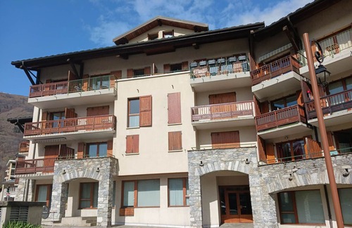 Bourg-Saint-Maurice Apartment | Spacious 3-Room Apartment with Mountain View, Near Funicular, Sleeps 6