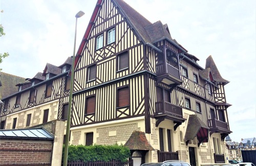 Cabourg Apartment | Spacious 3 room apartment facing the Grand Hôtel de Cabourg