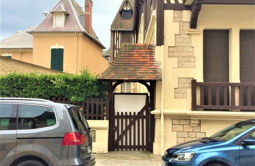 Cabourg Apartment | Spacious 3 room apartment facing the Grand Hôtel de Cabourg