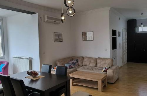 Savamala Apartment | Spacious 3BDR Central apartment near Terazije & BW