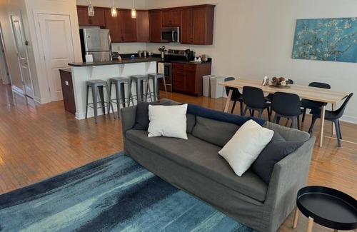 Near Northside Condo | Spacious 3BR 3BA above Brewery, Pizza Shop & Arcade 5 mins to DT Indy