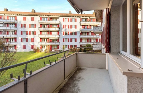 Alt-Wiedikon Apartment | Spacious 3BR Apartment near Museums & Zurich Center