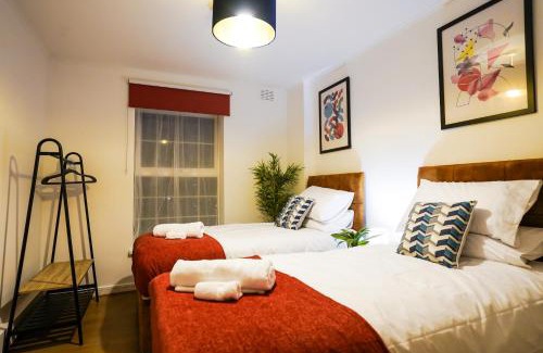 Chase Apartment | Spacious 3BR Apartment, Enfield, North London, Great for Contractors and Relocators