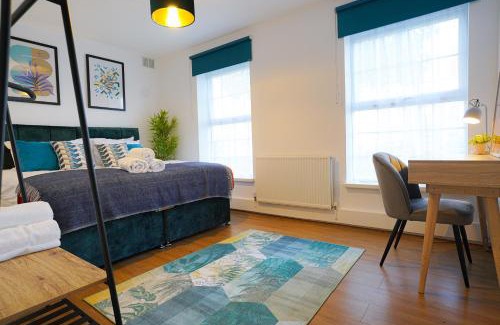 Chase Apartment | Spacious 3BR Apartment, Enfield, North London, Great for Contractors and Relocators
