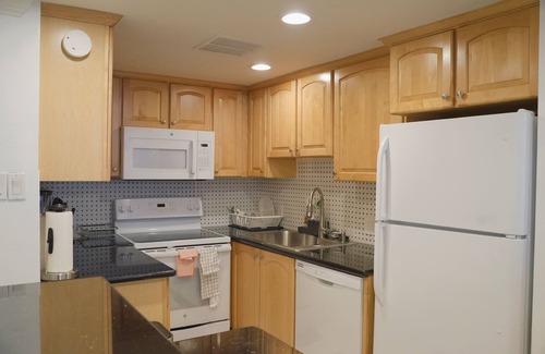 Sharpstown Condo | Spacious 3BR Condo: Perfect Location