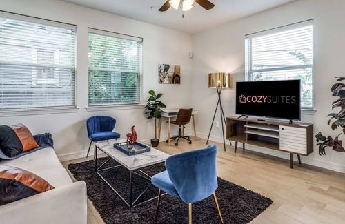 North University Apartment | Spacious 3BR CozySuites in Central Austin by UT 03