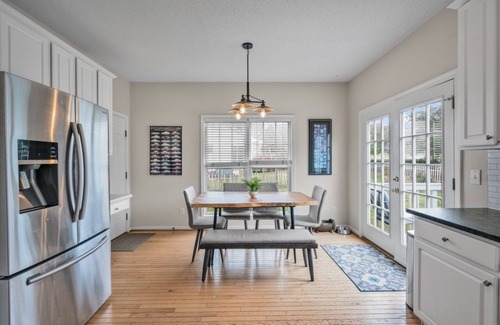 Northwest Raleigh House | Spacious 3BR Home w/Office, Yard & Fast Wi-Fi