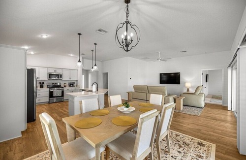 Sumter County House | Spacious 3BR | King Bed, Golf Cart, The Villages