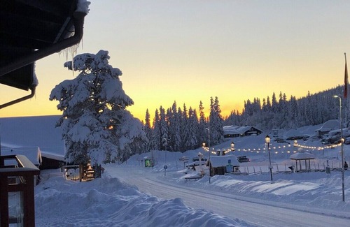 Salen Apartment | Spacious 4 Bedroom Apartment in the Midst of Skiing, Hiking & Biking