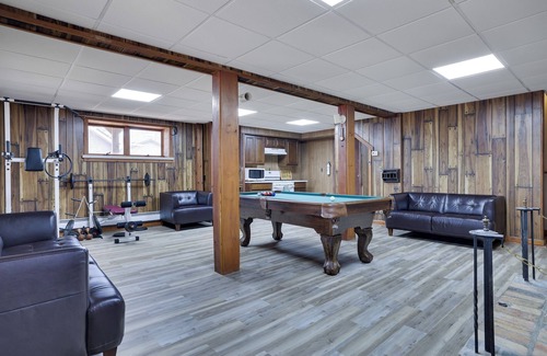 Lake Ariel House | Spacious 4-bedroom house in peaceful Lake Ariel with WiFi, AC