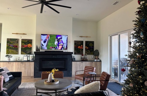 Fort Valley House | Spacious 4-bedroom house. Super quiet. close to snowbowl. Hour from Grand Canyon