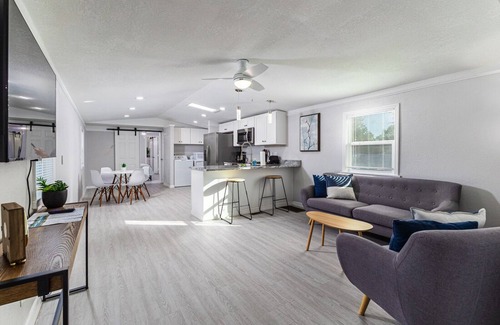 Polk City House | Spacious 4-bedroom house in fantastic Polk City with WiFi