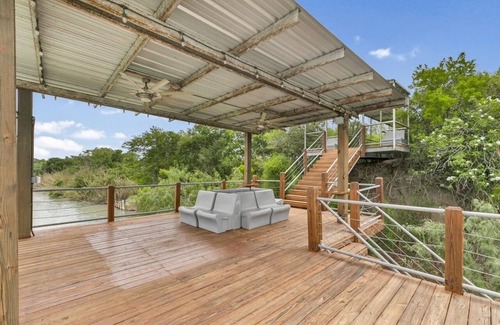 Rio Hondo House | Spacious 4-bedroom house on charming Arroyo Colorado. 3 Tier Boathouse,