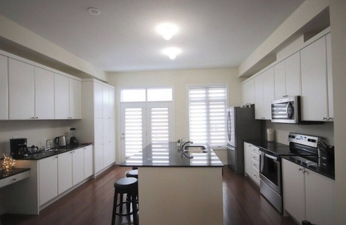 Vaughan House | Spacious 4-Bedroom Home with High Ceilings