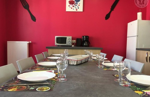 Aniche Cottage | Spacious 4-Bedroom House with Private Terrace, Near Douai, Wi-Fi, Parking