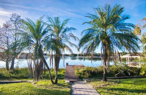 Dover Shores West House | Spacious 4-bedroom Orlando Lakefront House w/Pool near Downtown