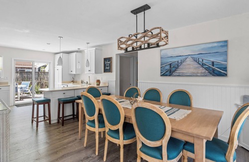 Ocean Beach House | Spacious 4-bedroom, 3 bath house in Ocean Beach with WiFi, AC